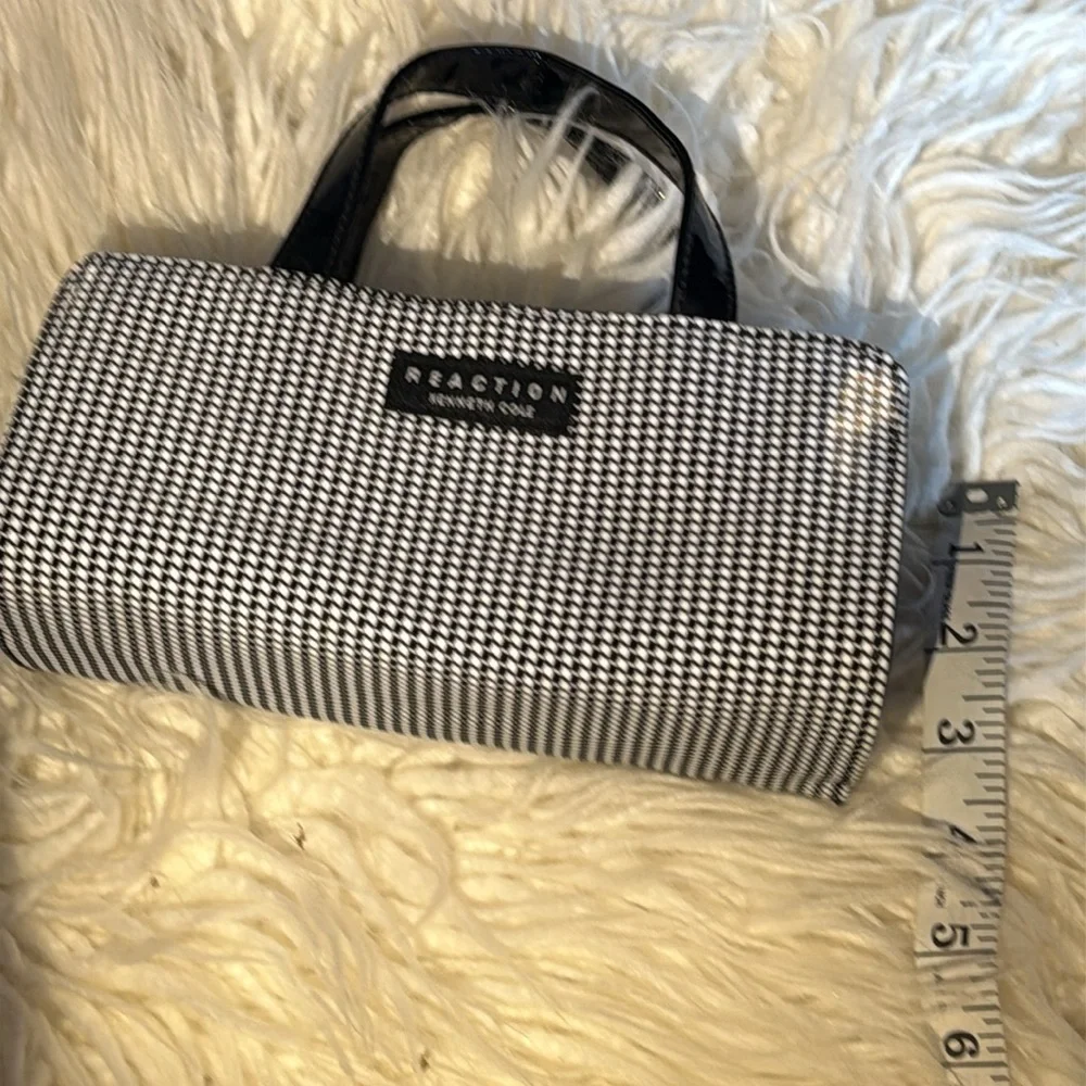 324.  Kenneth Cole Reaction Black and White Houndstooth Bag - small - Picture 7 of 8